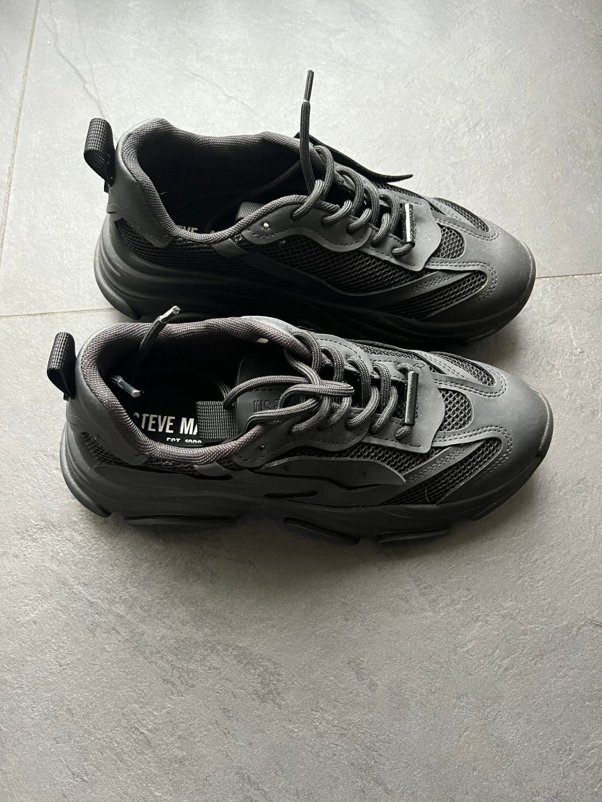 Steve Madden maat 40 zwart, Verzenden, Zo goed als nieuw, Zwart, Sneakers of Gympen