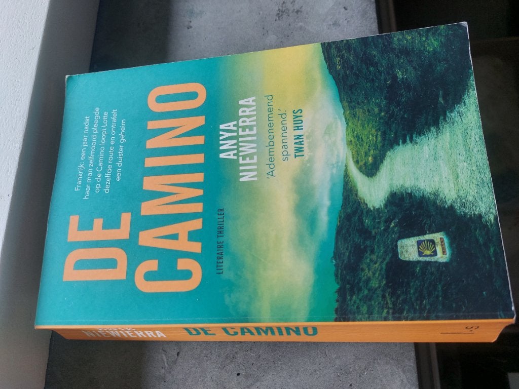 Literaire thriller van Anya Niewierra; De Camino, Boeken, Ophalen of Verzenden, Gelezen, Anya Niewierra, Nederland