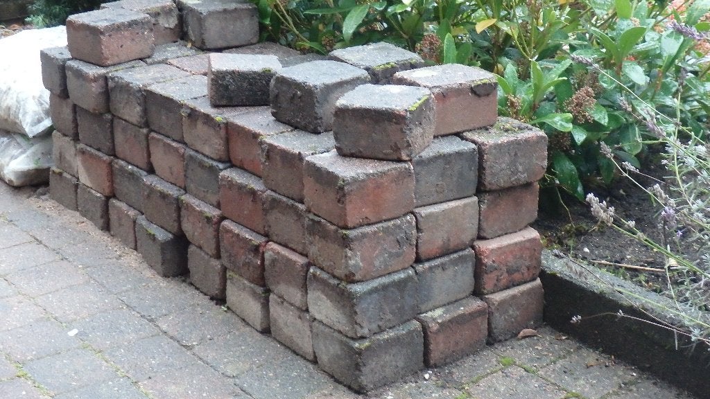 Gratis af te halen in Apeldoorn, Ophalen, Gebruikt, Beton, Klinkers