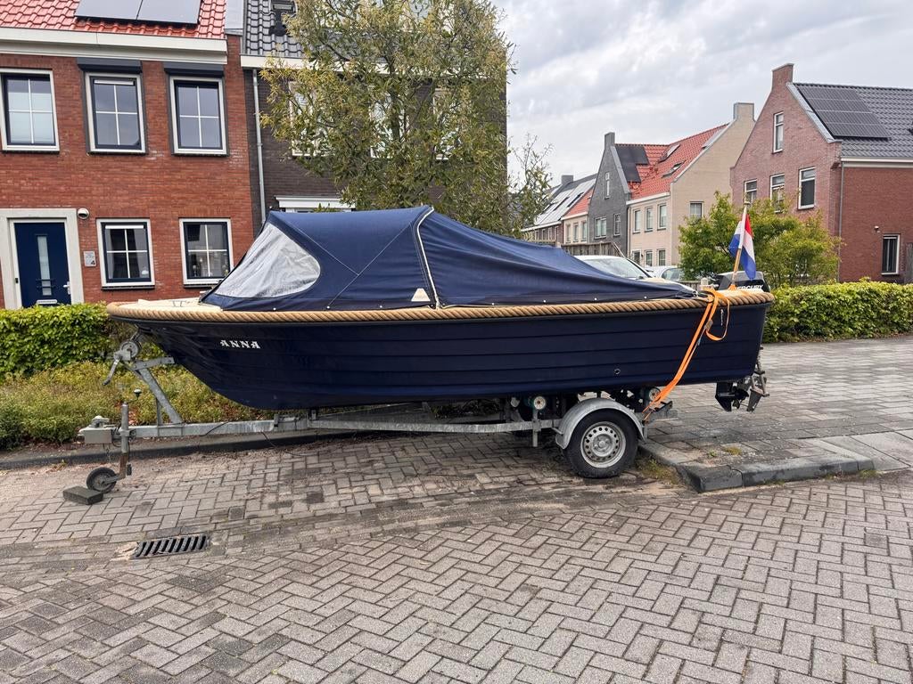 Oudhuijzer 500 sloep met Mercury 20PK + trailer – vaarklaar!, Ophalen, Gebruikt, Kussenset, Buitenboordmotor