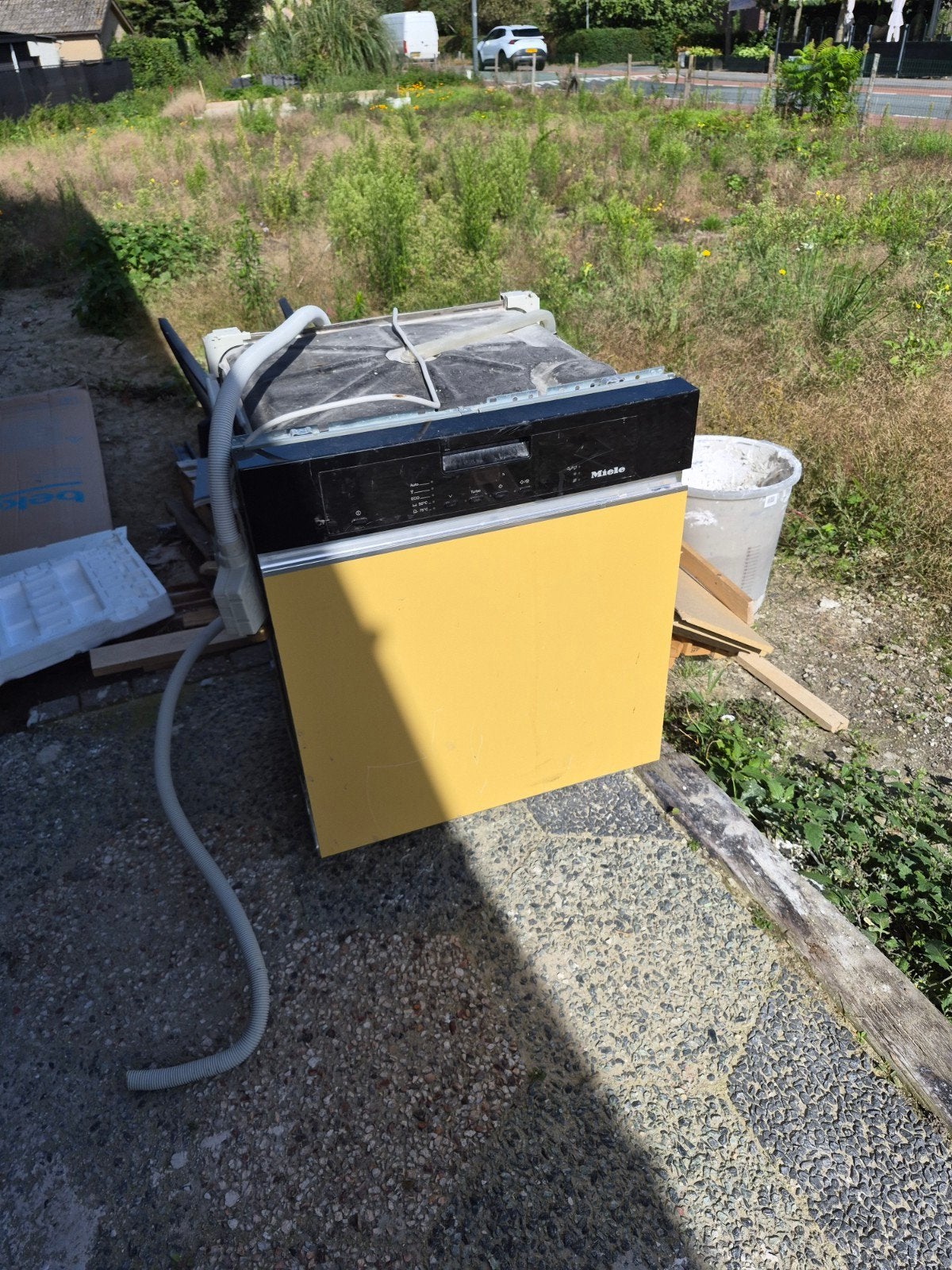 Miele vaatwasser - Geel frontpaneel - Gebruikt, Ophalen, Gebruikt, Inbouw, 85 tot 90 cm