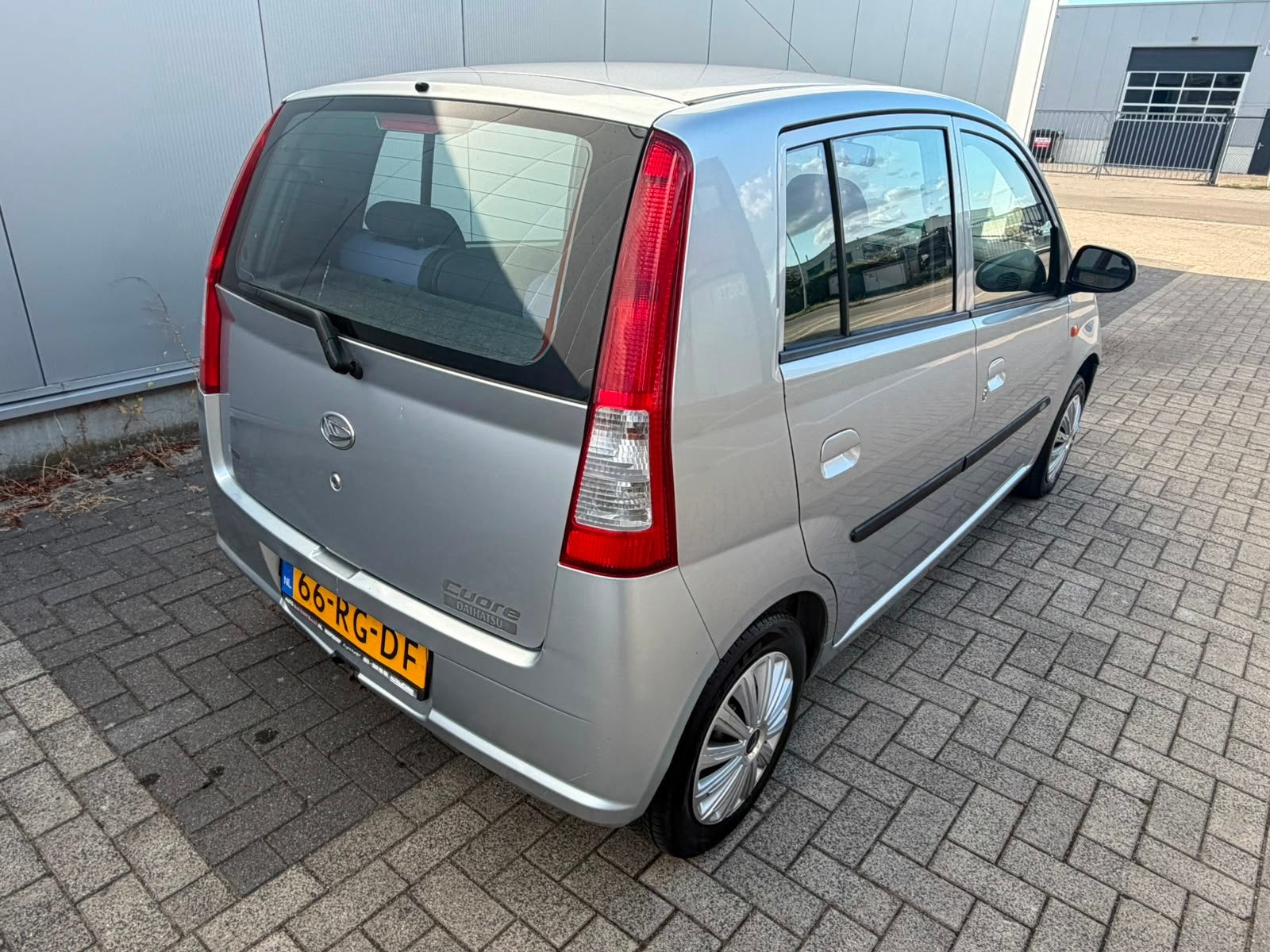 Daihatsu Cuore 1.0-12V Tokyo Automaat. APK. NAP, Auto's, Daihatsu, 18 €/maand, 4 stoelen, Cuore, 3 cilinders