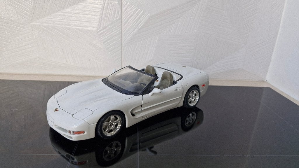 Bburago chevrolet corvette, Hobby en Vrije tijd, Ophalen of Verzenden, Zo goed als nieuw, Auto, Bburago