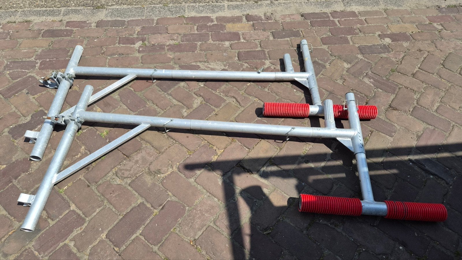 Te koop uitschuifbare uitwijkconsole set, Doe-het-zelf en Verbouw, Steigers, Rolsteiger of Kamersteiger, 5 meter of hoger, Ophalen of Verzenden