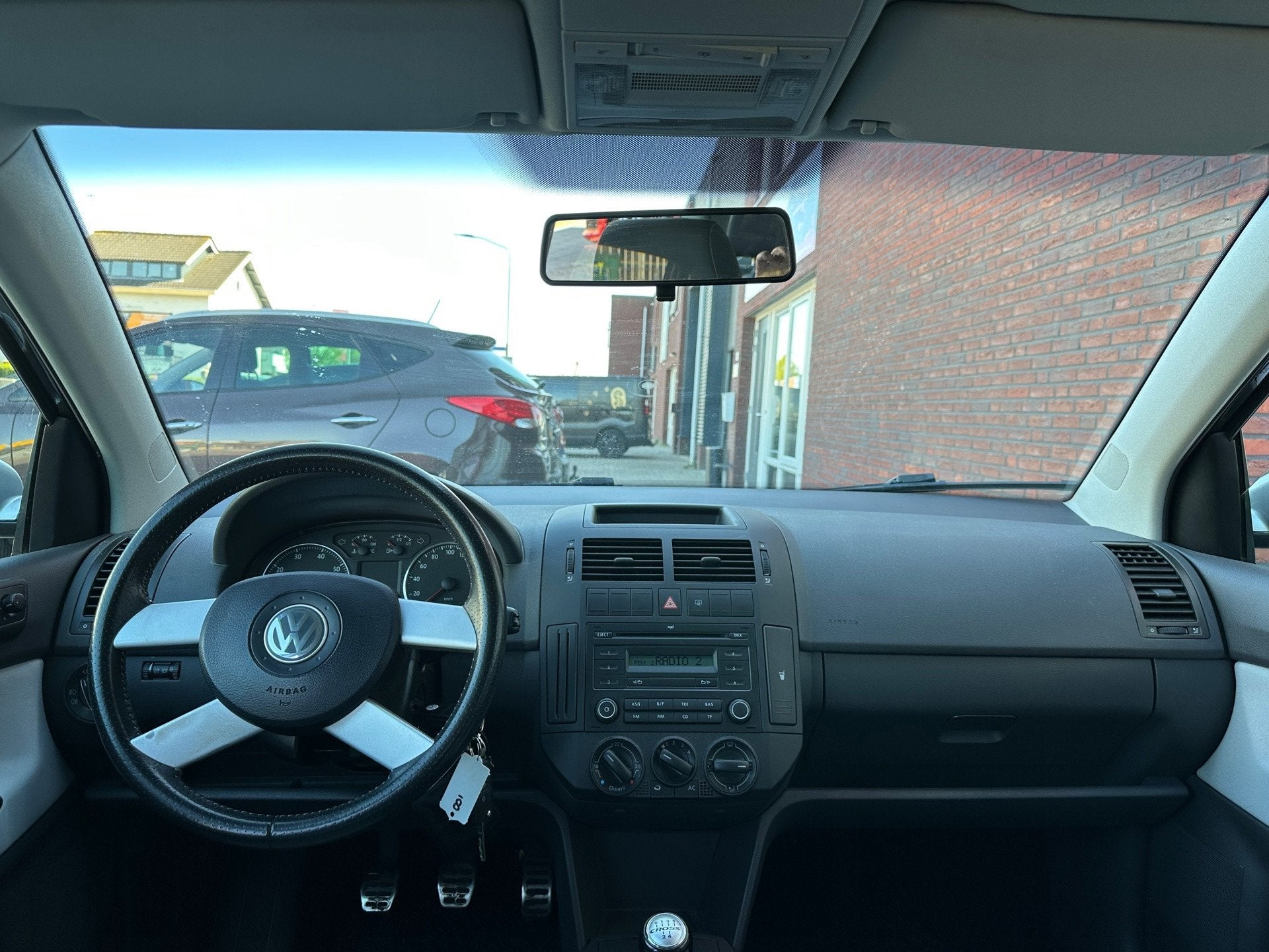 Volkswagen Polo 1.4-16V Cross / 1e Eig / Airco / Cruise / 17, Voorwielaandrijving, Met garantie (alle), Zwart, Origineel Nederlands