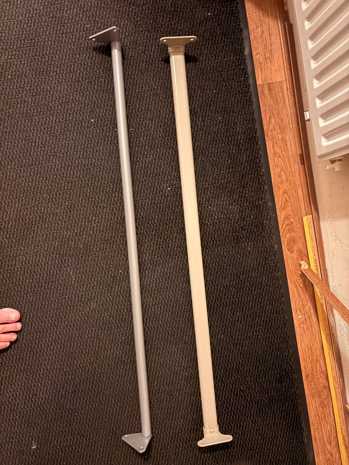 IKEA Pax Kledingroede Grijs en Beige, Huis en Inrichting, Ophalen of Verzenden, Gebruikt, Metaal, Met hangruimte