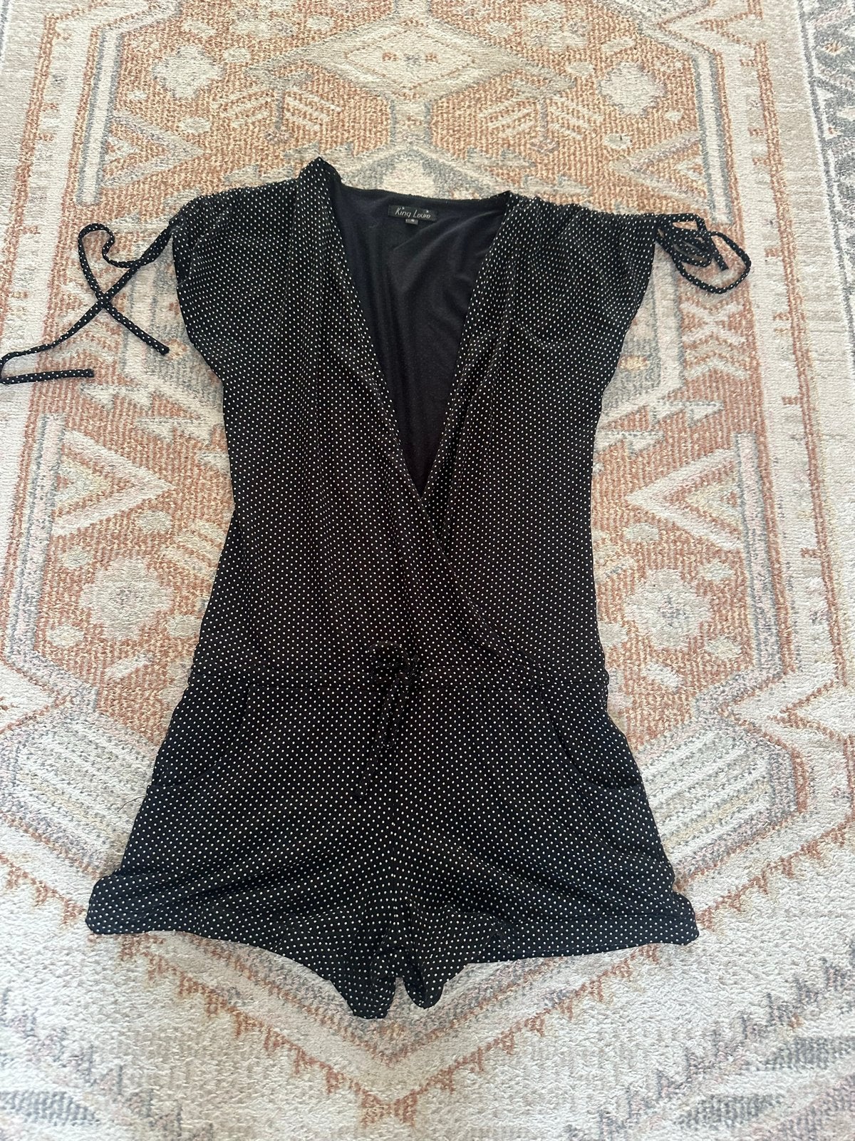 King Louie Playsuit Zwart met Witte Stippen Maat XS, Kleding | Dames, Jumpsuits, Ophalen of Verzenden, Gedragen, Maat 34 (XS) of kleiner