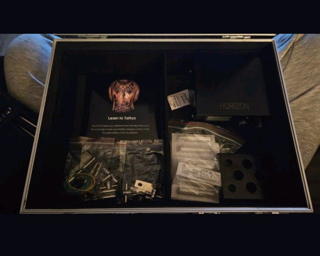 Complete tattoo starterskit MOET ZO SNEL MOGELIJK WEG., Eén persoon, Cadeaubon