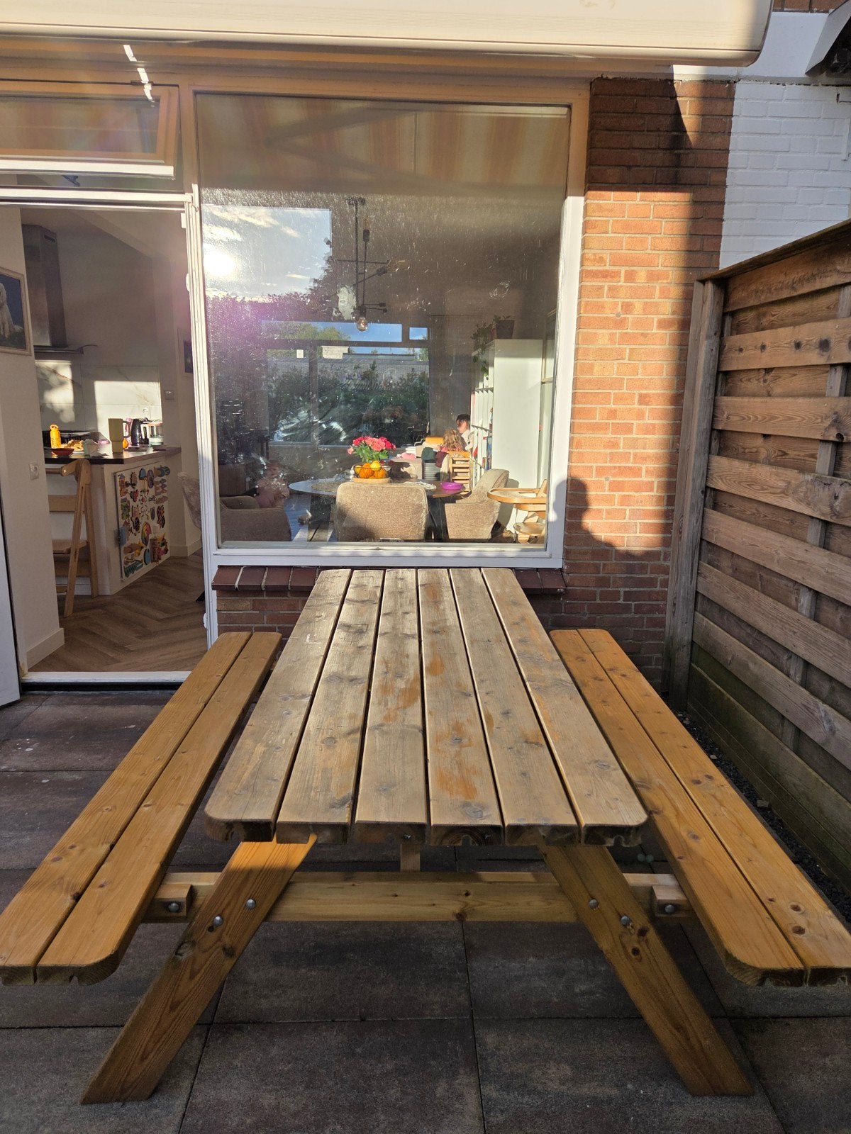 Houten Picknicktafel met Opklapbare Banken + Grijze Kussens, Ophalen, Gebruikt, Rechthoekig, Hout