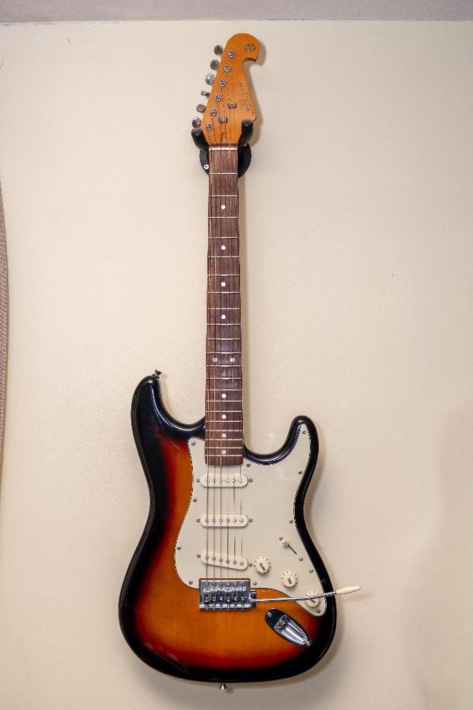 SX VTG Series Elektrische Gitaar Stratocaster - Sunburst, Muziek en Instrumenten, Snaarinstrumenten | Gitaren | Elektrisch, Ophalen