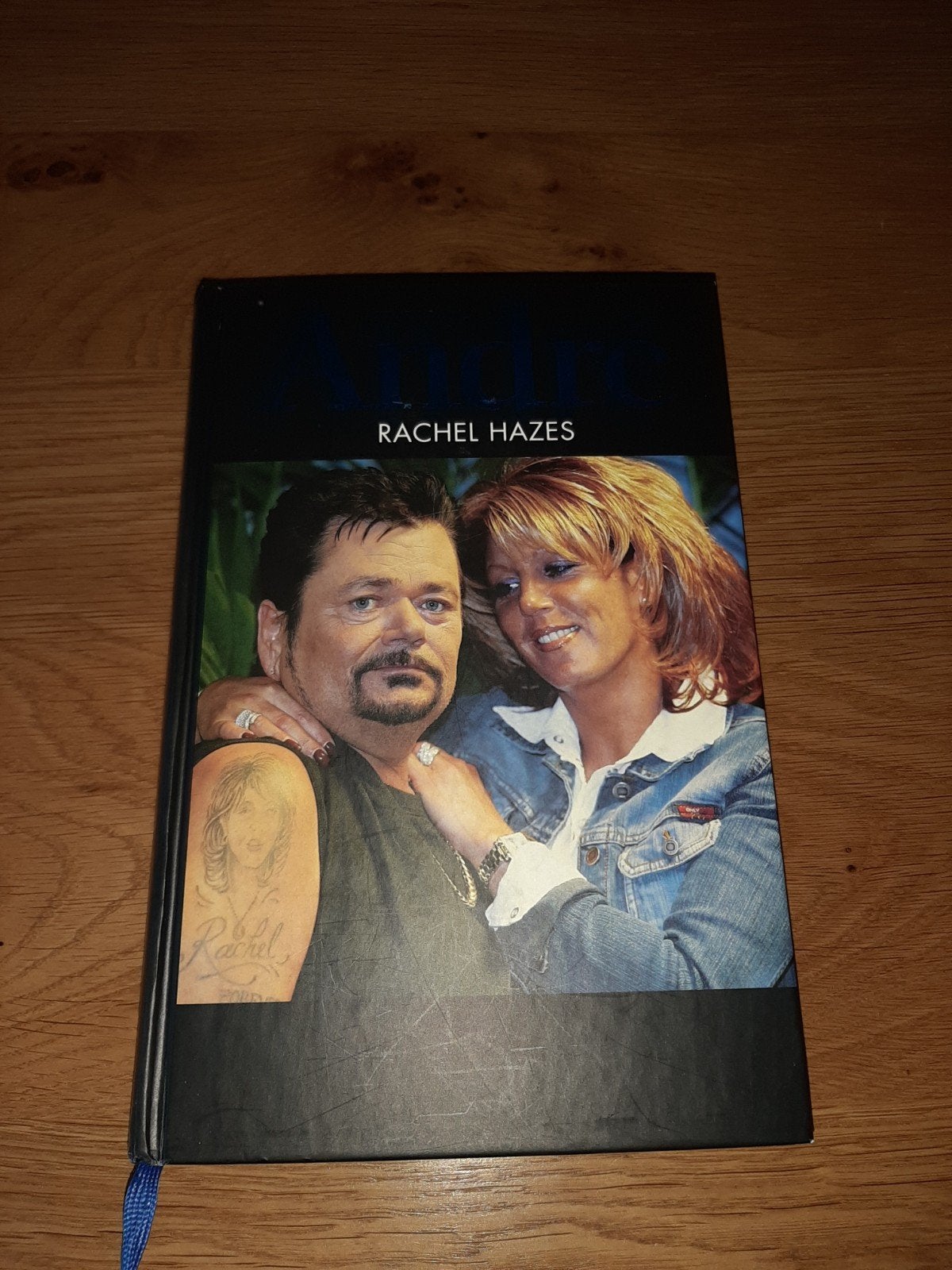 TYPISCH ANDRE BOEK (GESIGNEERD), Boeken, Ophalen of Verzenden
