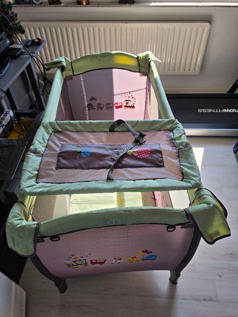 Kinder campingbedje, Kinderen en Baby's, Ophalen, Zo goed als nieuw, Reisbedje