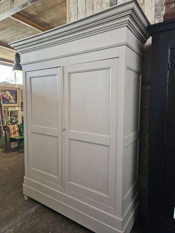 oude franse kast ``WOONWINKEL RUSTIEK``, Antiek en Kunst, Ophalen