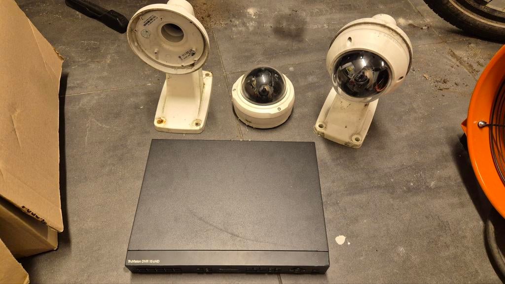 2x dome Camera's & TruVision Decoder, Audio, Tv en Foto, Videobewaking, Gebruikt, Buitencamera, Ophalen of Verzenden
