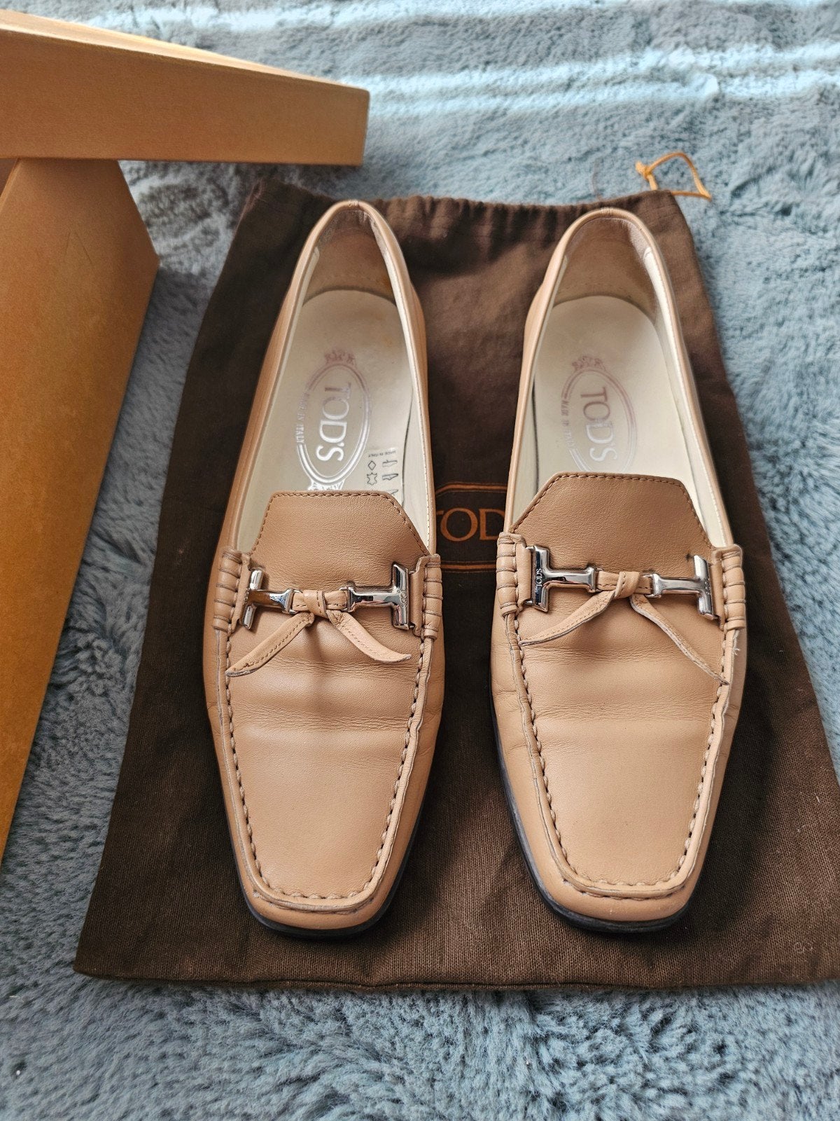 Tod's Leren Instappers Loafers - Beige - Maat 38, Kleding | Dames, Schoenen, Verzenden, Zo goed als nieuw, Beige, Instappers