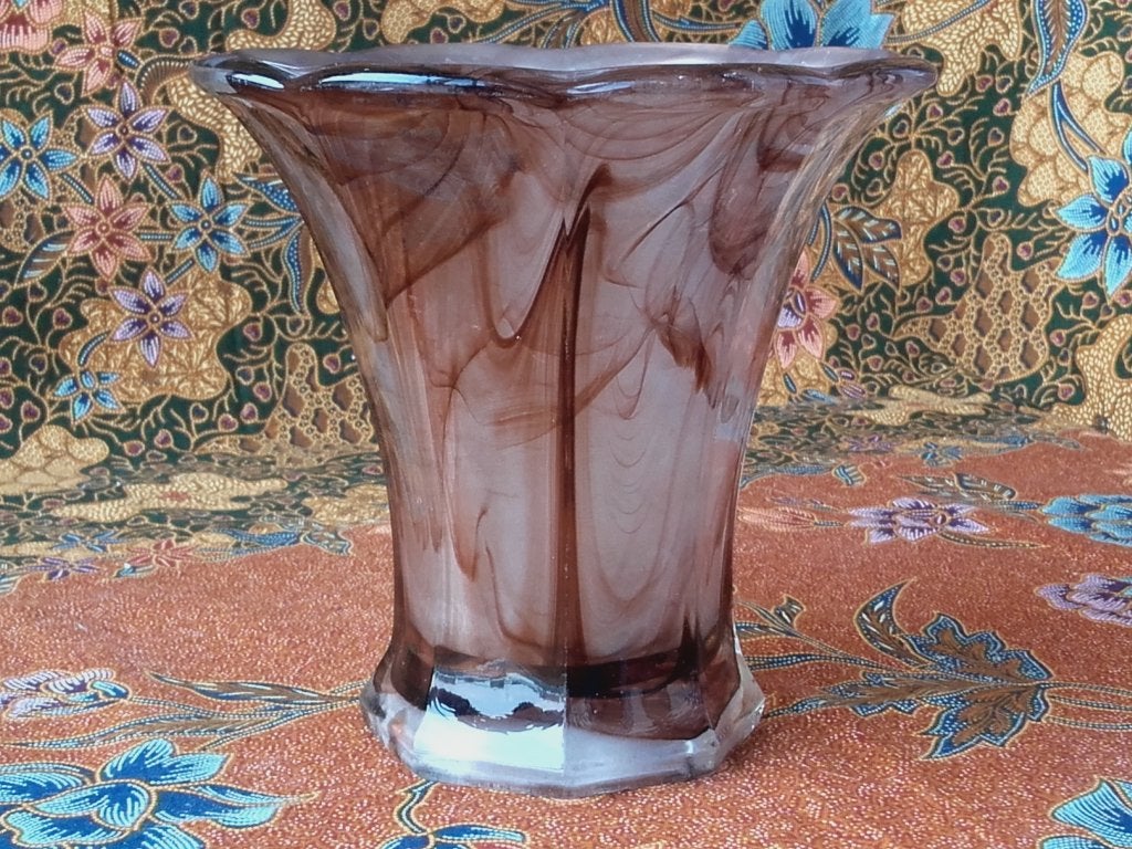 Mooie antieke vaas uit Engeland van gekleurd glas 14,7 cm., Ophalen of Verzenden