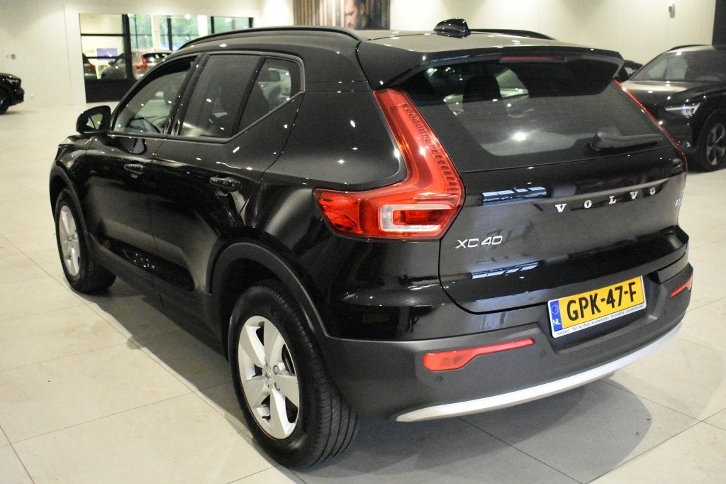 Volvo XC40 B3 163pk Essential | Camera | Carplay | 17'' | Se, Auto's, Automaat, 1588 kg, Gebruikt, 4 cilinders