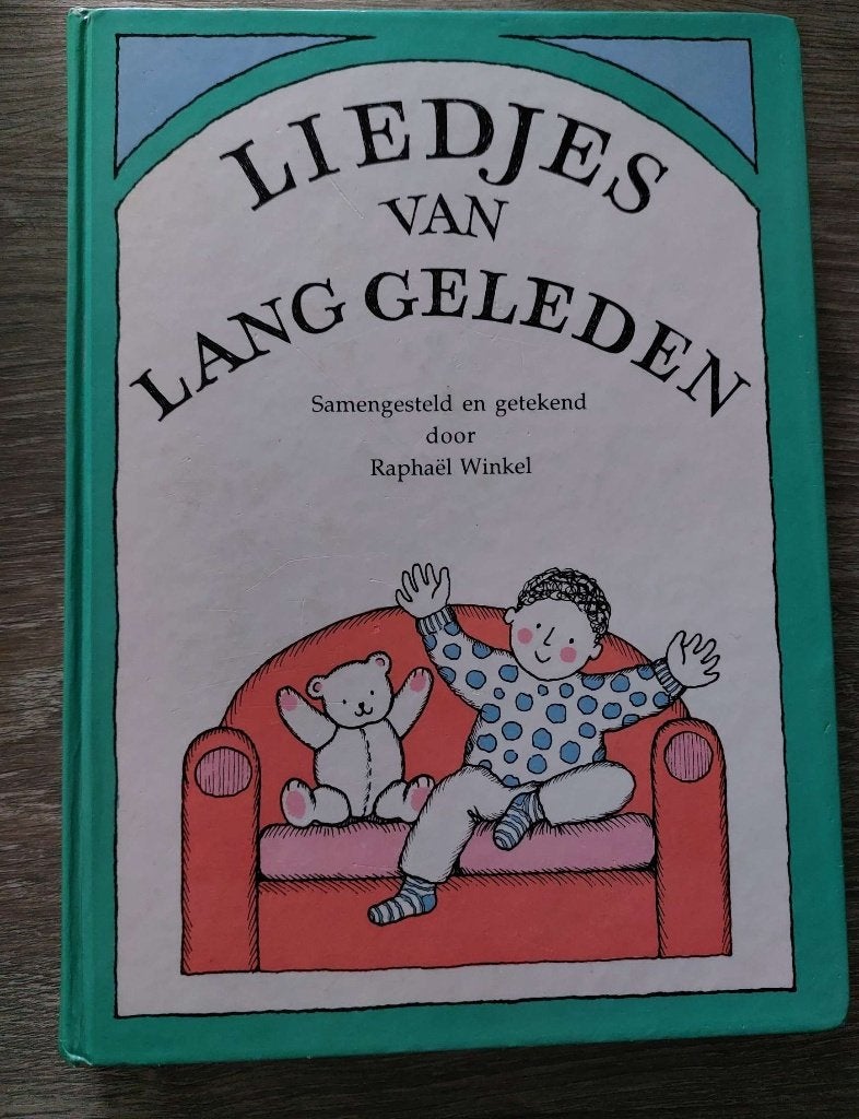 Raphael Winkel - Liedjes van lang geleden, Ophalen of Verzenden, Zo goed als nieuw, Fictie algemeen