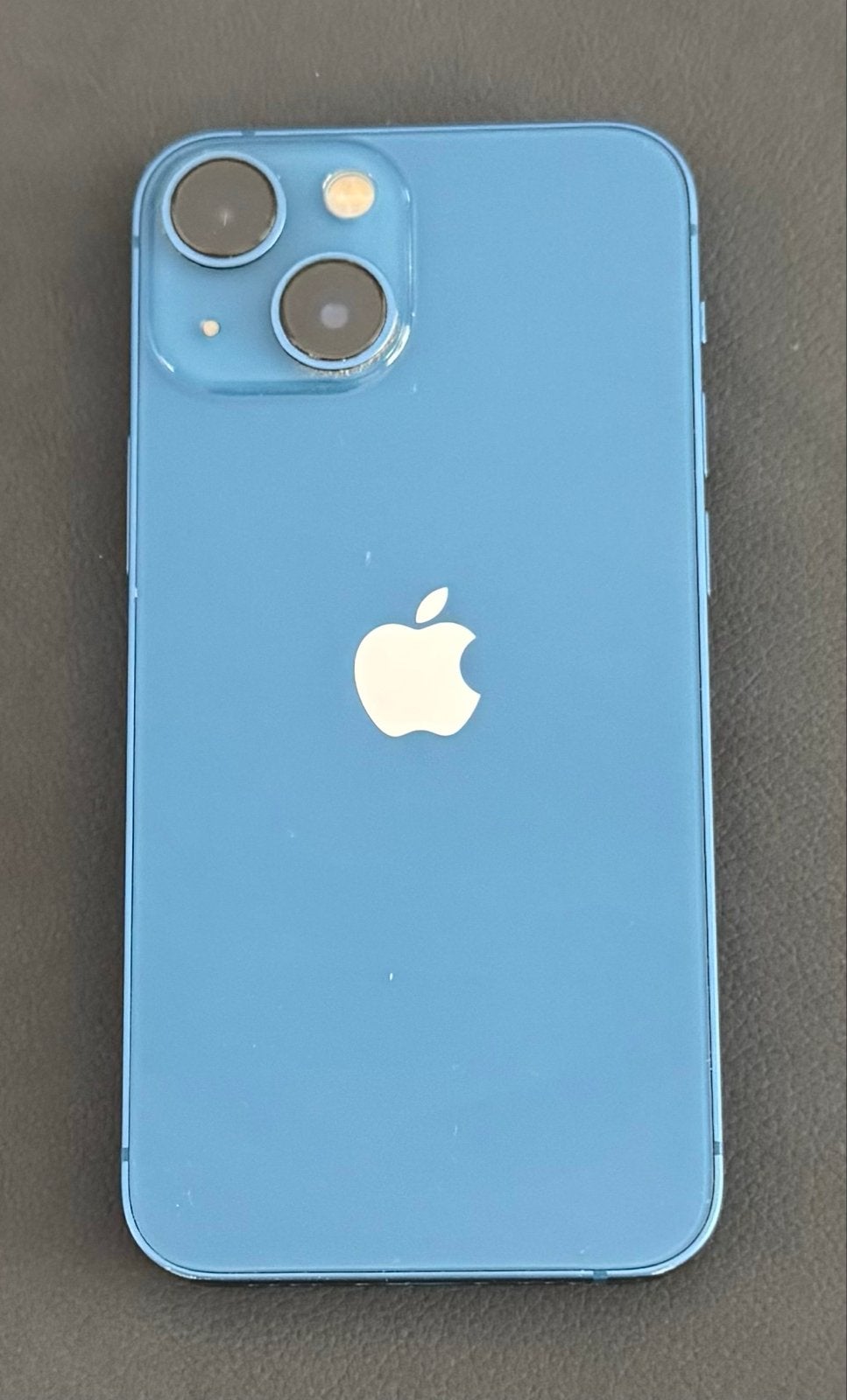 Foto 3 van iPhone 13 mini 256GB Blauw - Schermschade, verder top!