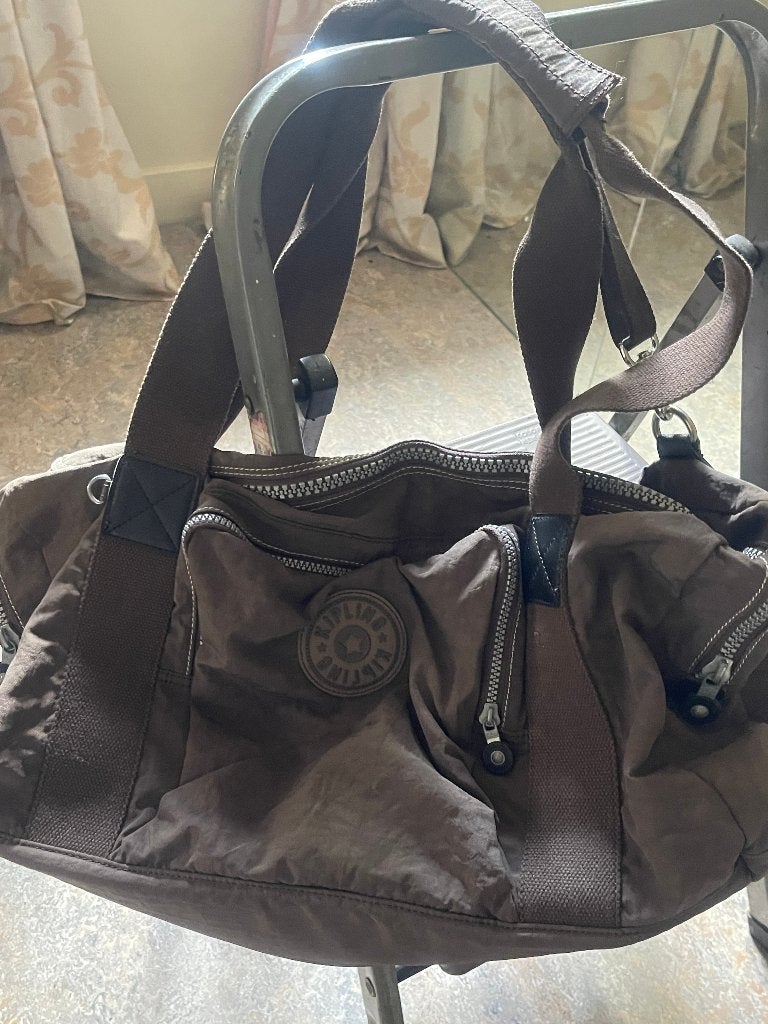 Kipling Taupe Reistas met sterke Draagriem en Handvat, 40 tot 60 cm, Minder dan 35 cm, Ophalen of Verzenden, Zo goed als nieuw