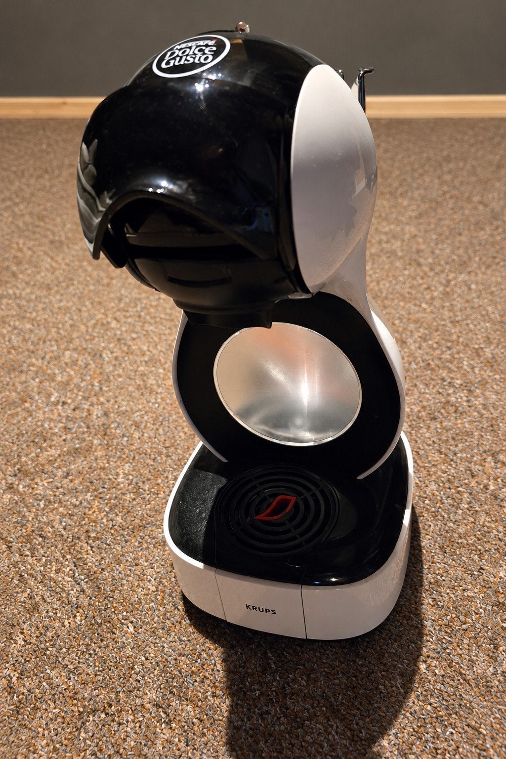 Krups Nescafé Dolce Gusto koffiezetapparaat met houder, Gebruikt, Koffiemachine, Ophalen of Verzenden, 1 kopje