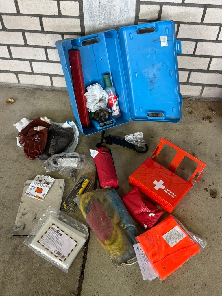 ADR Box en brandblusser in koffer + eerste hulp koffer auto, Ophalen