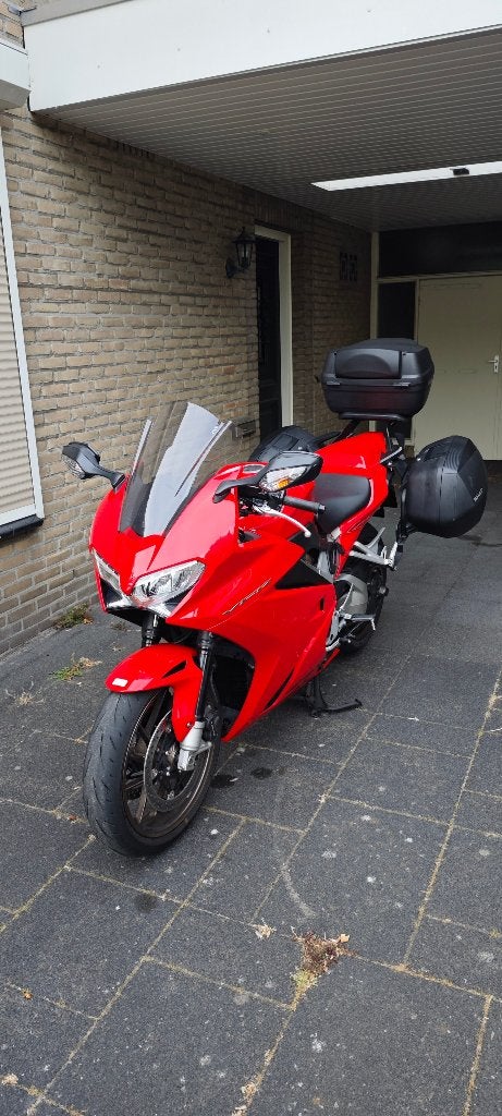 Honda VFR 800 2015 Deluxe, 4 cilinders, Motorrijbewijs A, Gebruikt, Super Sport