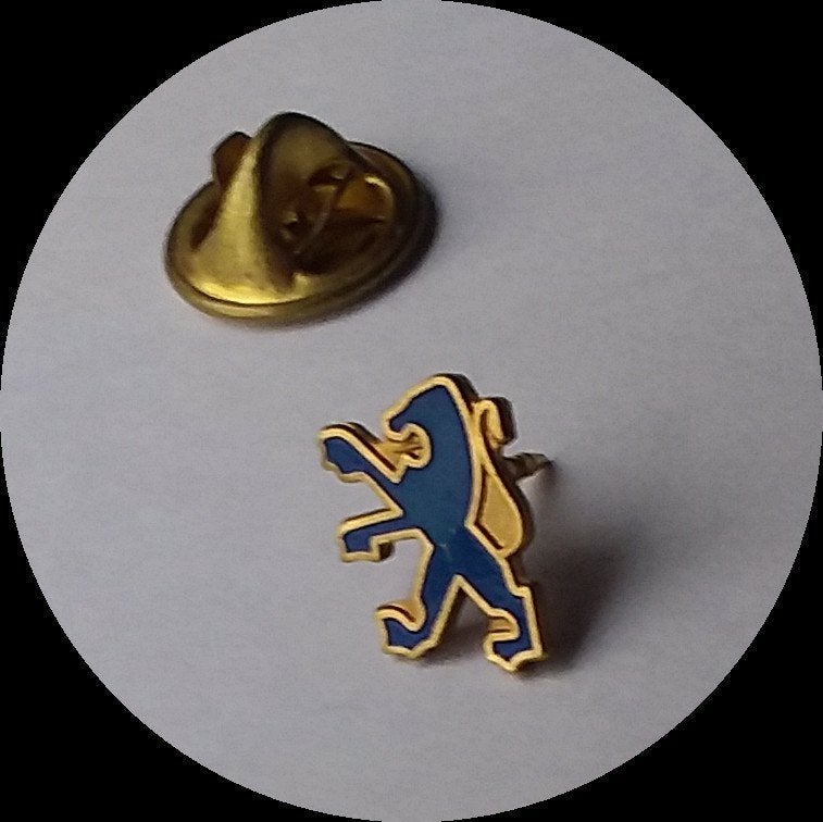 PEUGEOT logo pin, blauw koper, Ophalen of Verzenden, Zo goed als nieuw, Transport, Speldje of Pin