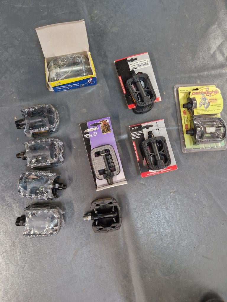 Trappers per stuk te koop, Crankstel of Pedalen, Kinderfiets, Ophalen of Verzenden, Nieuw