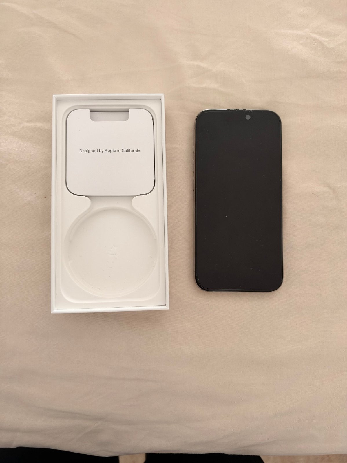 Foto 3 van iPhone 15 Pro 128GB Natural Titanium - Zo goed als nieuw