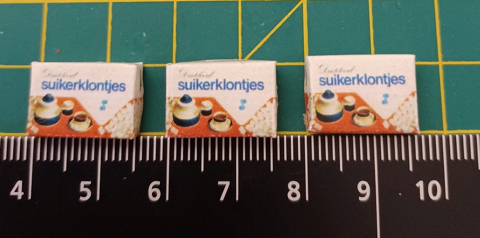 1:12 Suikerklontjes verpakking voor poppenhuis., Verzamelen, Poppenhuizen en Toebehoren, Ophalen of Verzenden, Nieuw, Poppenhuis