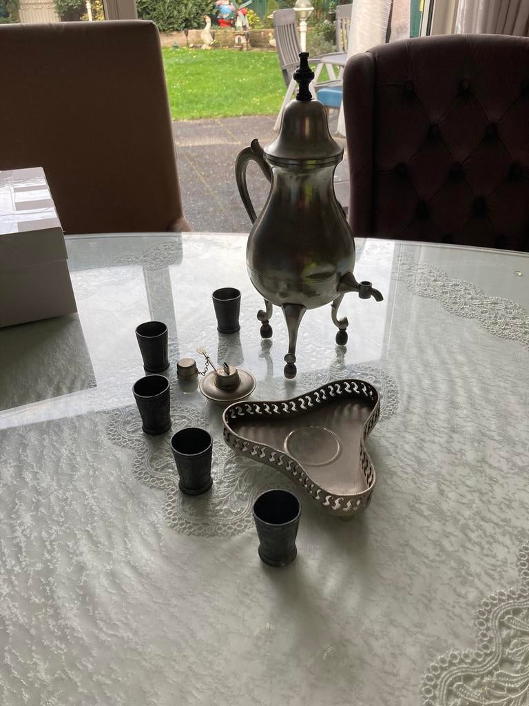 Antieke tinnen theepot met bekers - Rembrandt Tiel Holland, Antiek en Kunst, Antiek | Tin, Ophalen of Verzenden