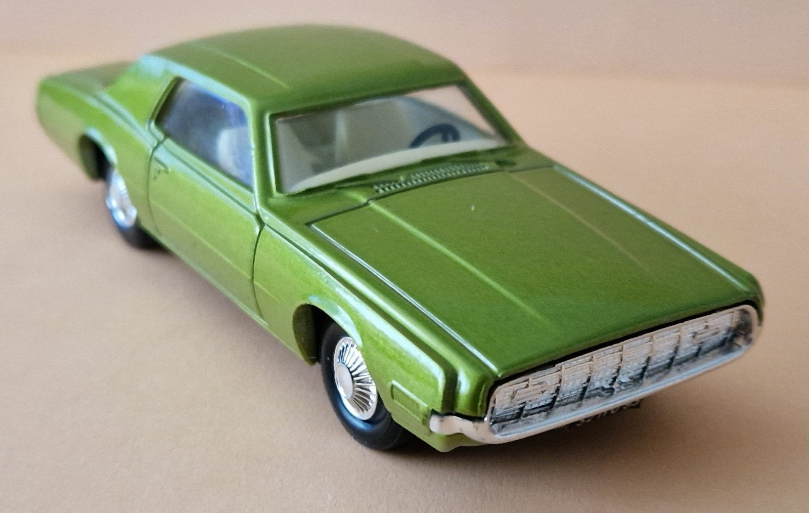Dinky Toys (F, 1419) Ford Thunderbird (verlichting werkt!), Verzenden, Zo goed als nieuw, Auto, Dinky Toys