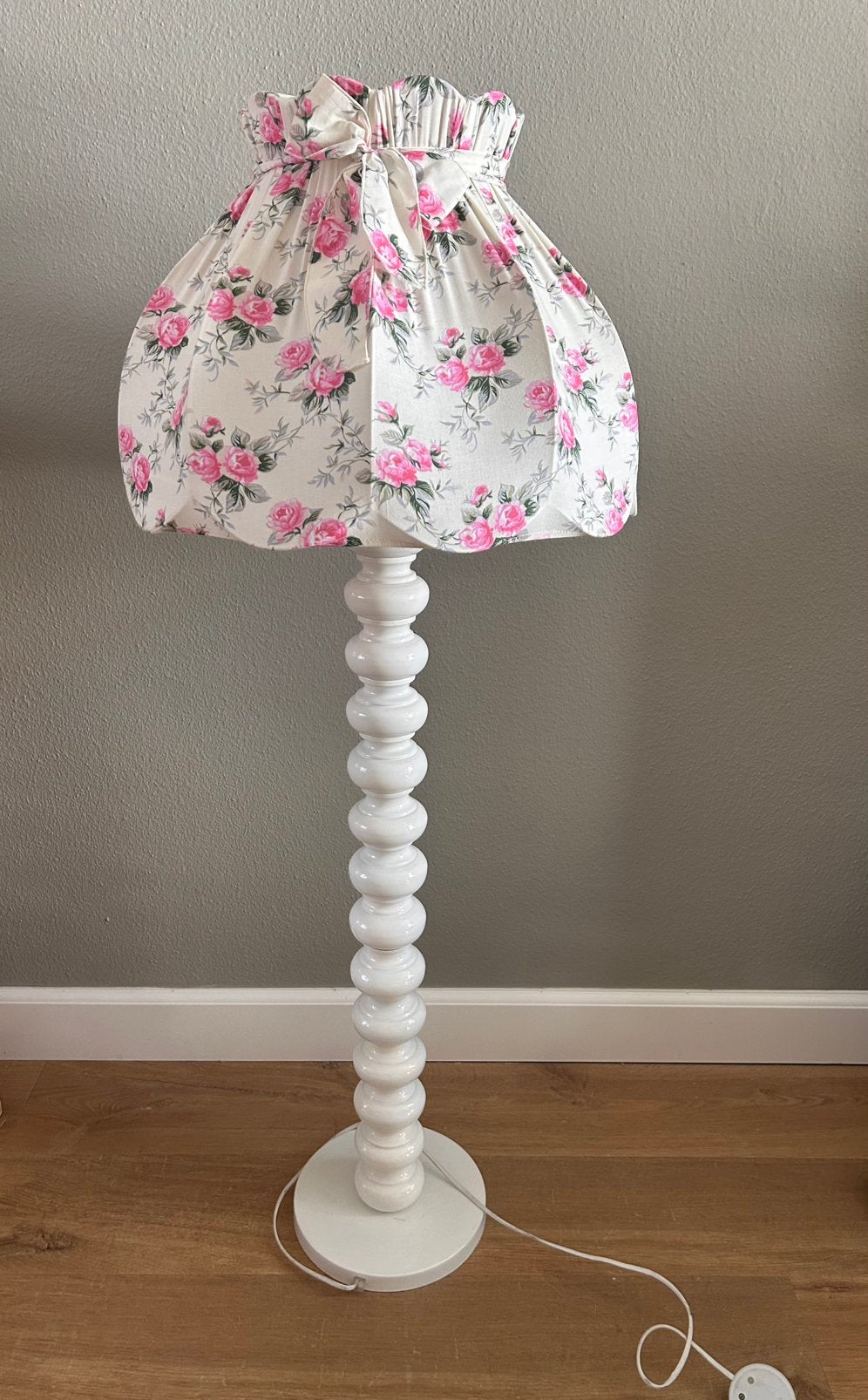 Prachtige handgemaakte lampenkap met bloemenprint nieuw !!, Huis en Inrichting, Ophalen, Nieuw