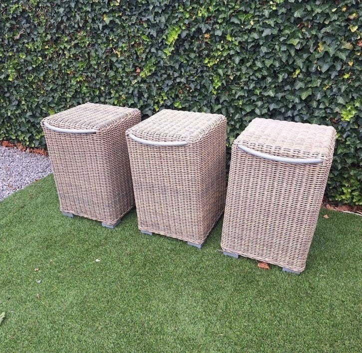 Set van 3 Satelliet Furniture gevlochten hockers, Tuin en Terras, Tuinstoelen, Ophalen, Kunststof
