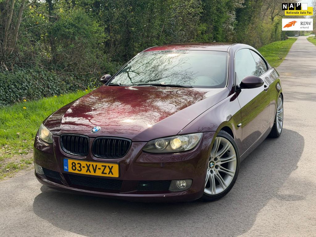 BMW 3-serie Coupé 325i High Executive | 6 Cilinder + Half/L, 745 kg, Achterwielaandrijving, Gebruikt, Zwart