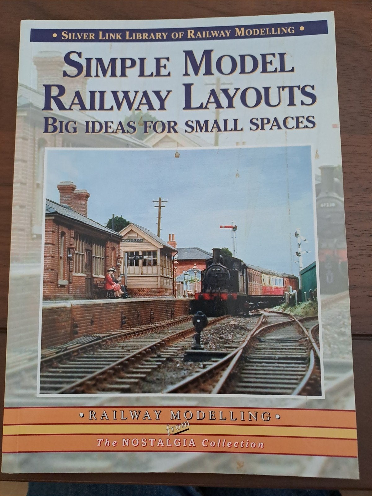 Simple Model Railway Layouts - Engelse modelspoorboek, Boeken, Techniek, Ophalen of Verzenden, Gelezen, Overige onderwerpen, Tony Wright