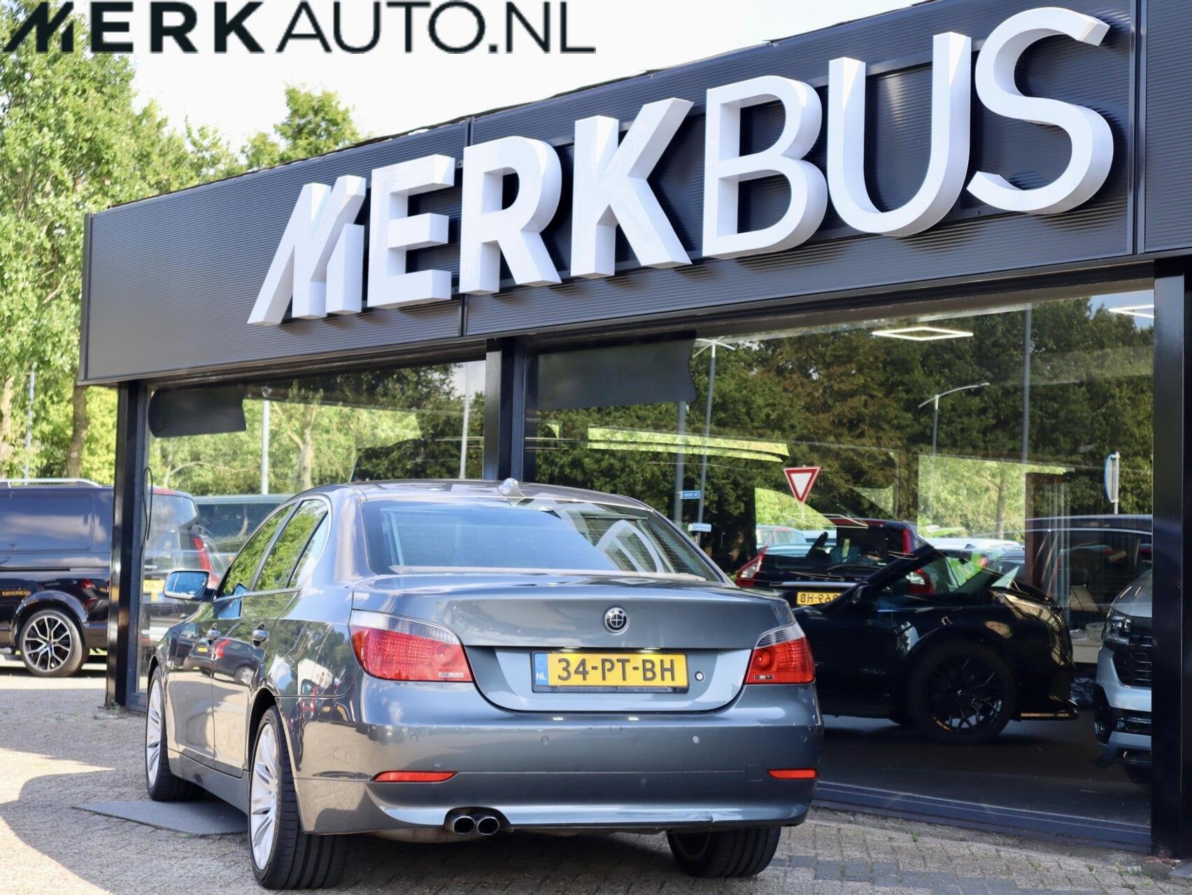 BMW 5-serie 525i, Auto's, Automaat, Achterwielaandrijving, Gebruikt, Zwart