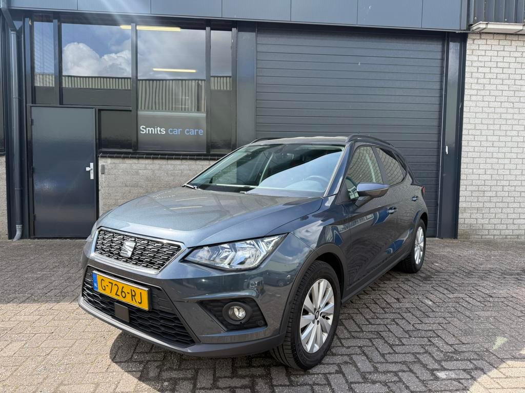 Seat Arona 1.0 TSI Carplay, digitaal Dash 95pk 2020 Grijs, Auto's, Voorwielaandrijving, Stof, 95 pk, Adaptive Cruise Control