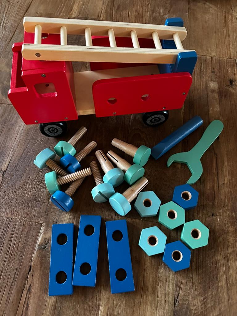Brandweerauto hout hema, Ophalen of Verzenden, Zo goed als nieuw