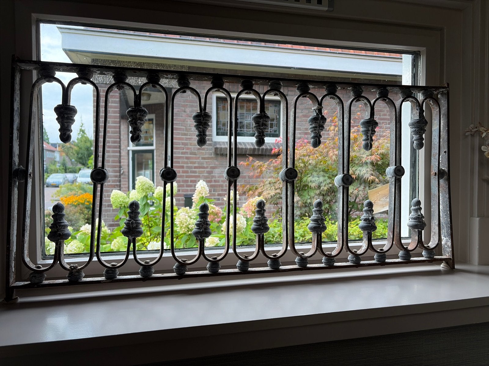 Brocante ijzeren raamrek / decoratief hekwerk, Ophalen