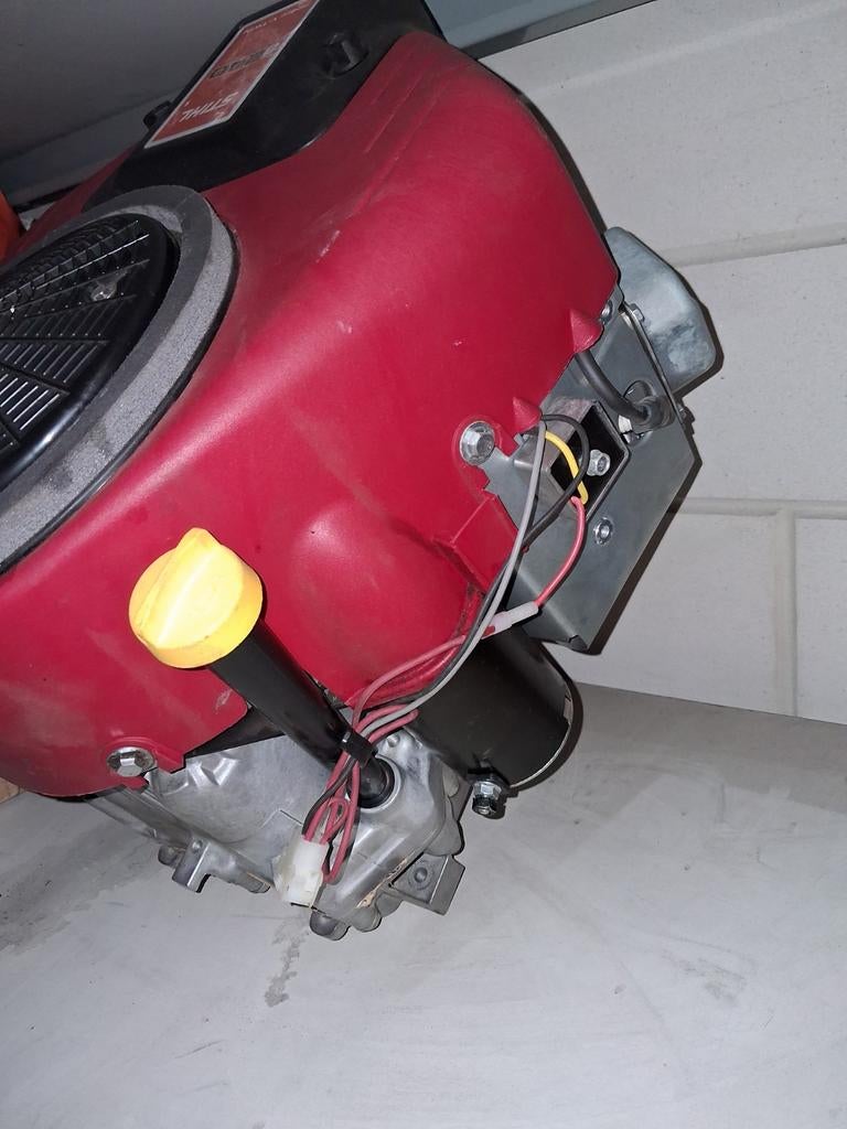 Briggs & Stratton 18 pk 2 cilinder Grasmaaier Motor, Tuin en Terras, Grasmaaiers, Gebruikt, Benzine-grasmaaier, Ophalen of Verzenden