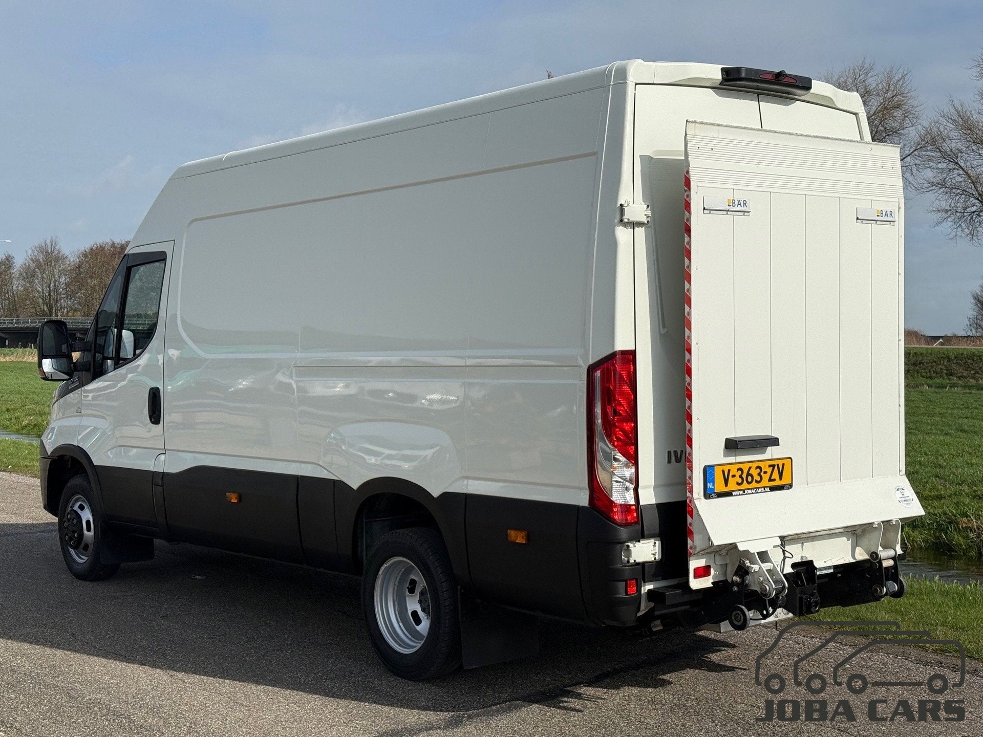 Iveco Daily 40C18 3.0 AUT L2/H2 Bestel met Laadlift 2019, Automaat, Verwarmde buitenspiegels, Gebruikt, 4 cilinders