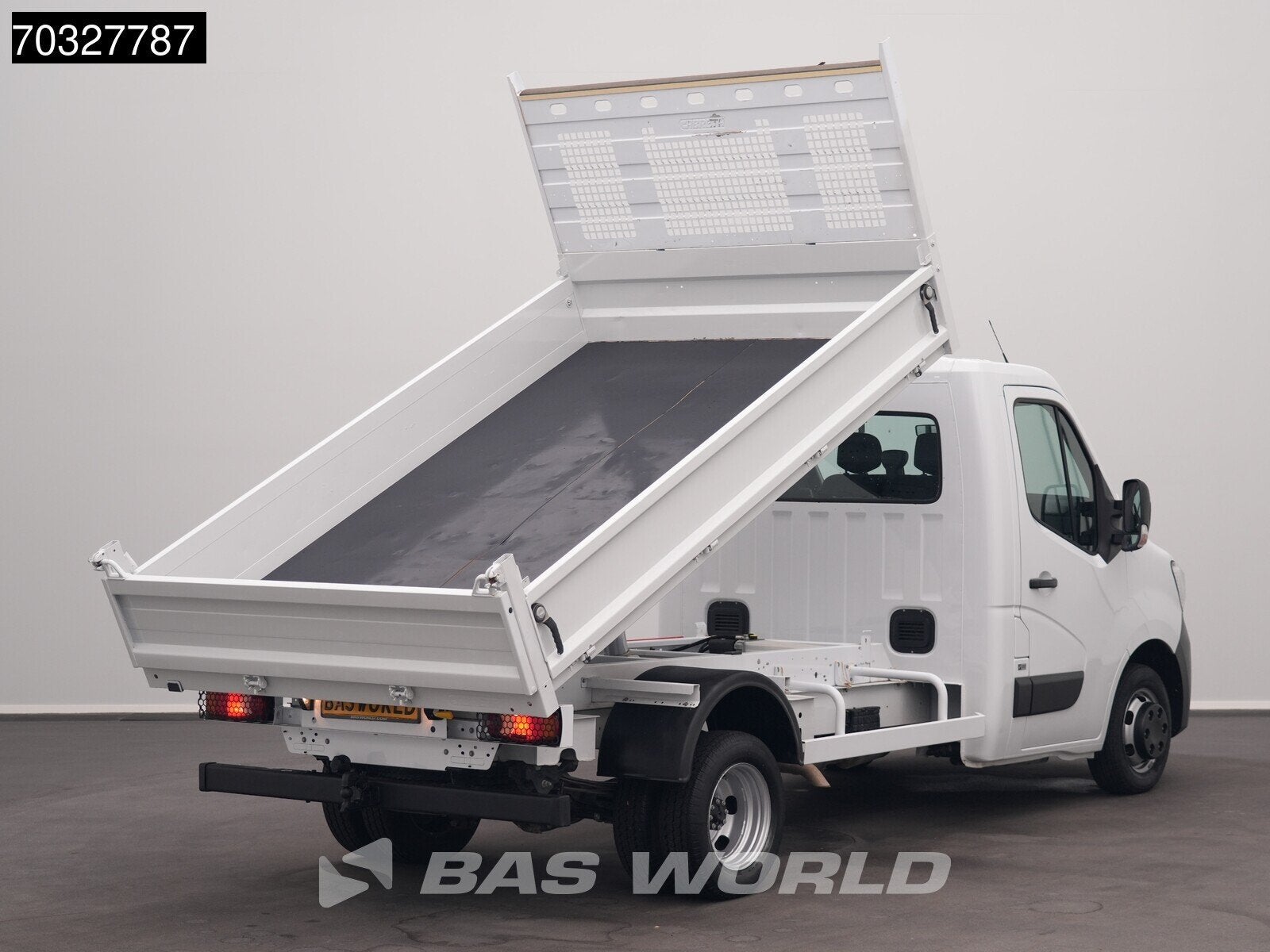 Renault Master 130PK Kipper Dubbellucht 3,5t Trekhaak Airco, Auto's, Stof, Gebruikt, Euro 6, 4 cilinders
