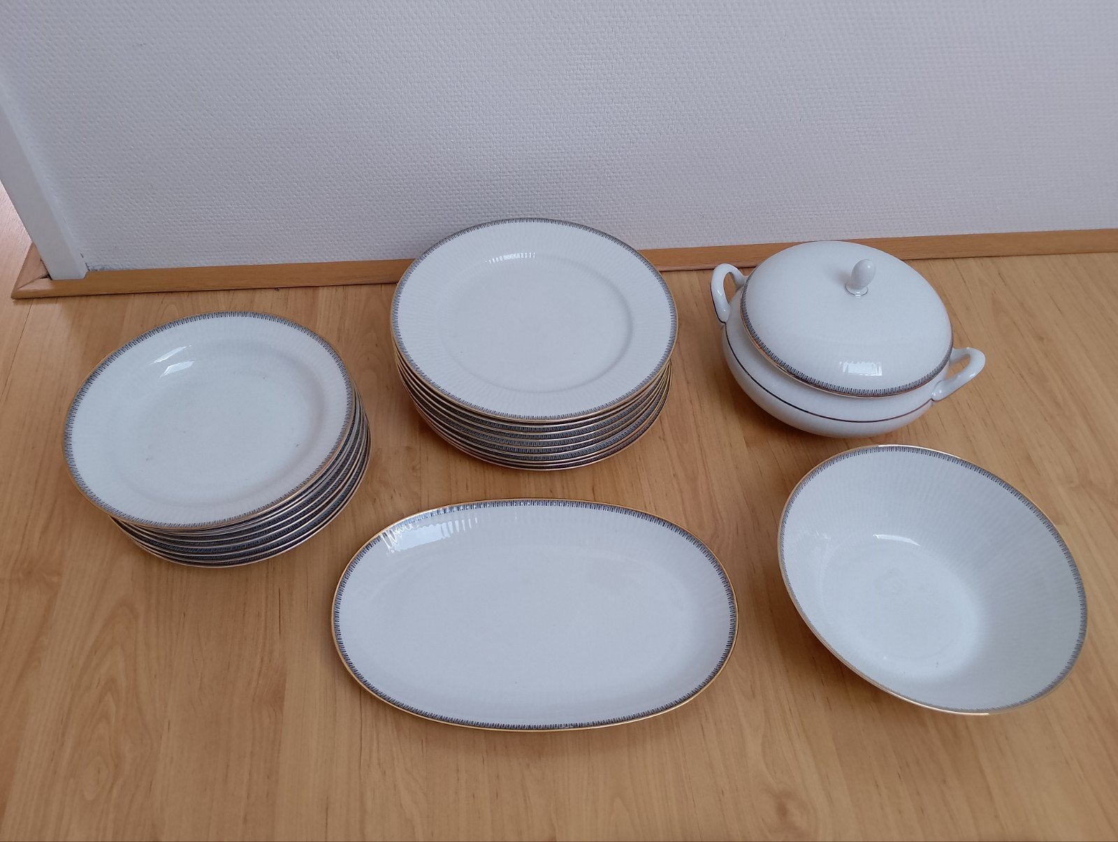 Prachtig Winterling Bavaria servies - Wit met gouden rand, Ophalen, Gebruikt, Overige merken, Klassiek
