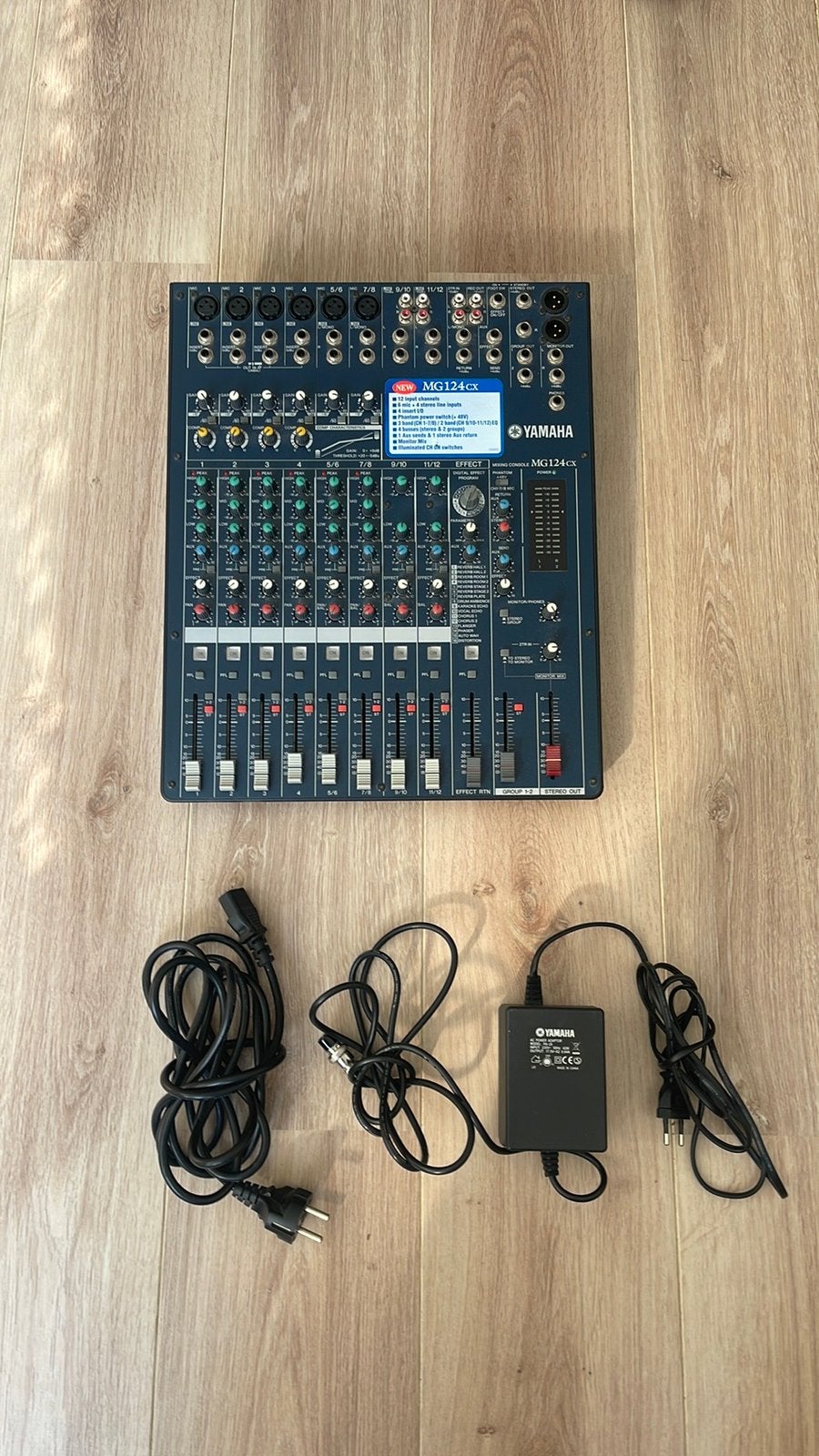 Yamaha MG124CX 12 kanaals analoge mengtafel, Muziek en Instrumenten, Mengpanelen, Ophalen, Zo goed als nieuw, 10 tot 20 kanalen