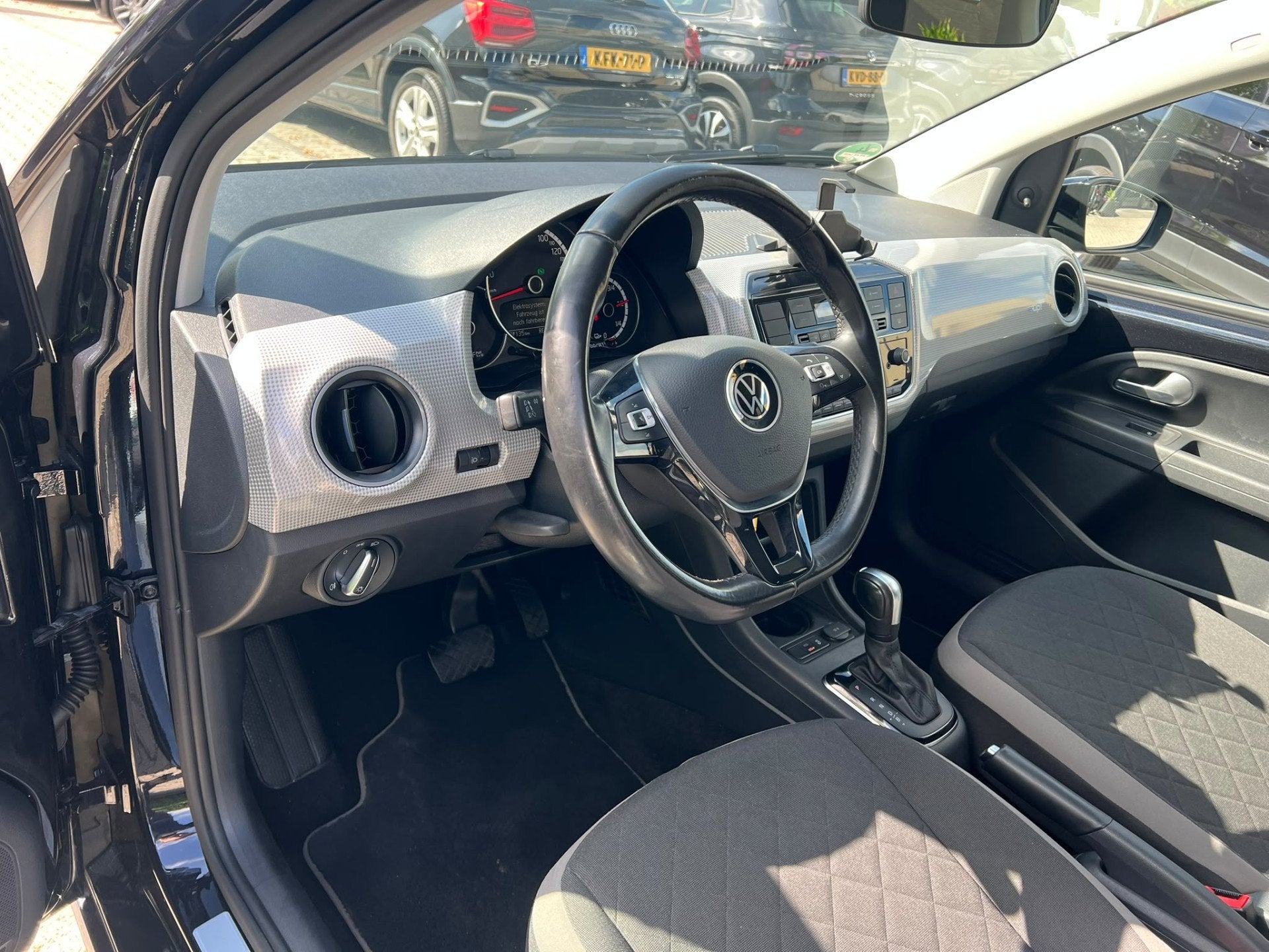 Volkswagen e-Up! e-up SOH 92% airco, multi stuur, lmv, eco /, Auto's, Stof, Gebruikt, Bluetooth, Te koop