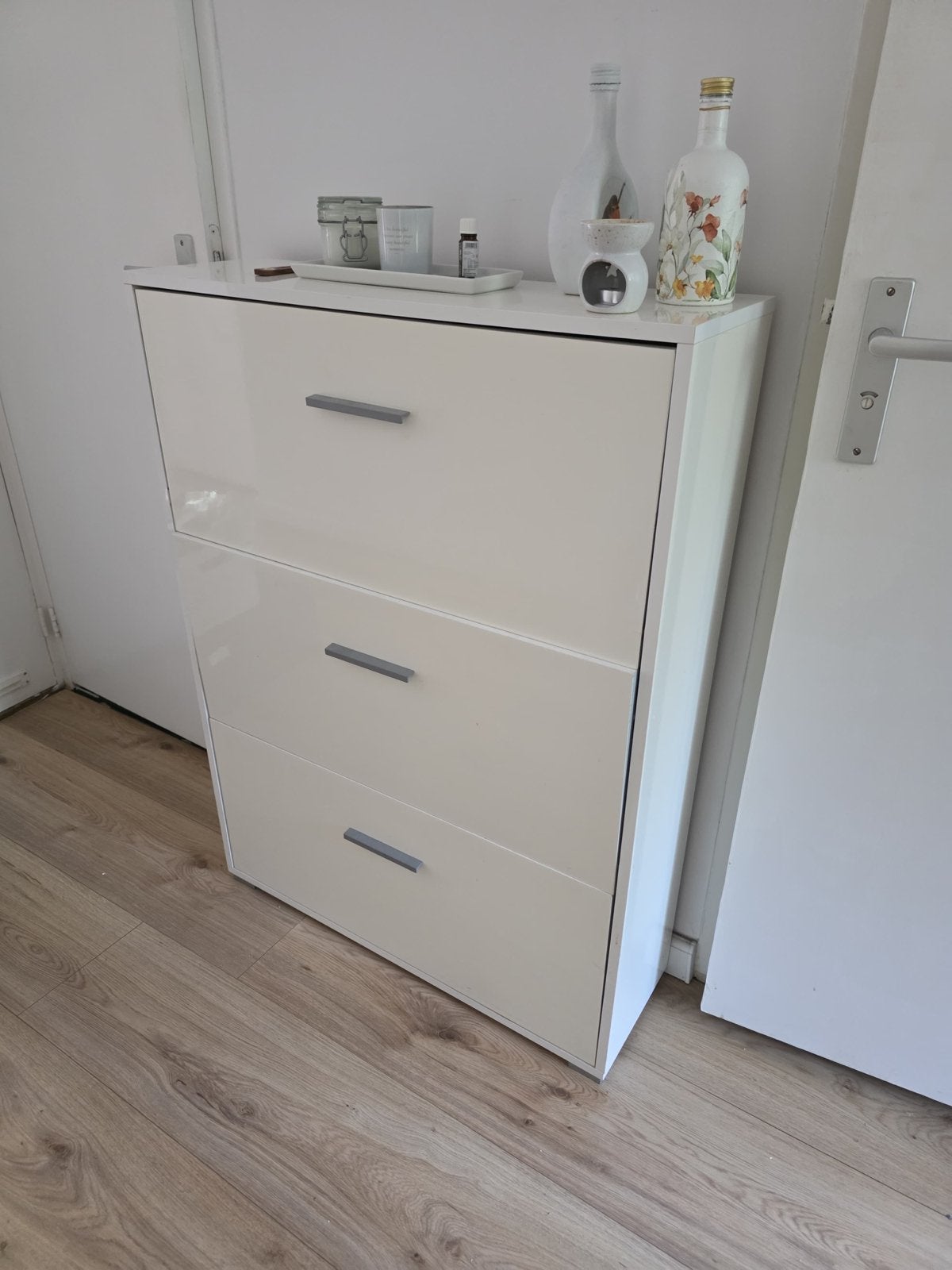 Witte schoenenkast met 3 vakken - compact en praktisch, Ophalen, Zo goed als nieuw