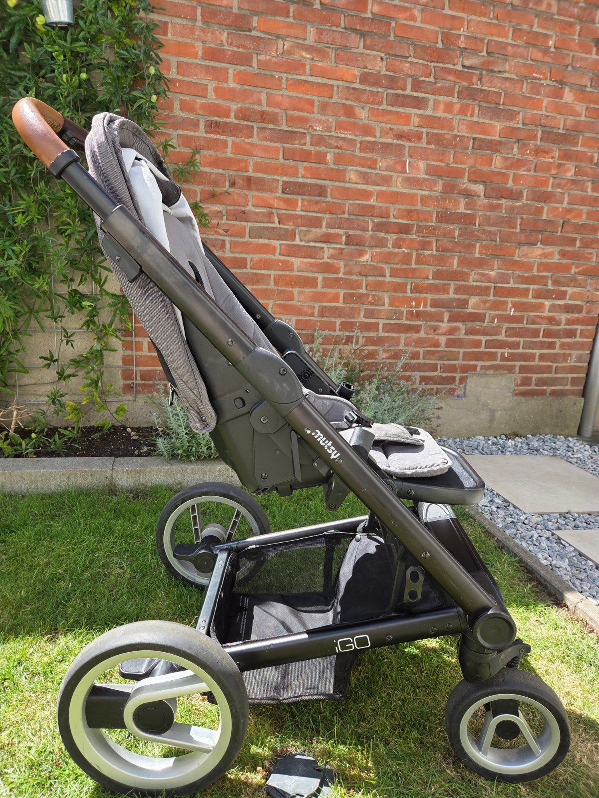 Mutsy Igo Combiwagen met Reiswieg en Voetenzak, Kinderen en Baby's, Kinderwagens en Combinaties, Ophalen, Gebruikt, Mutsy, Met reiswieg