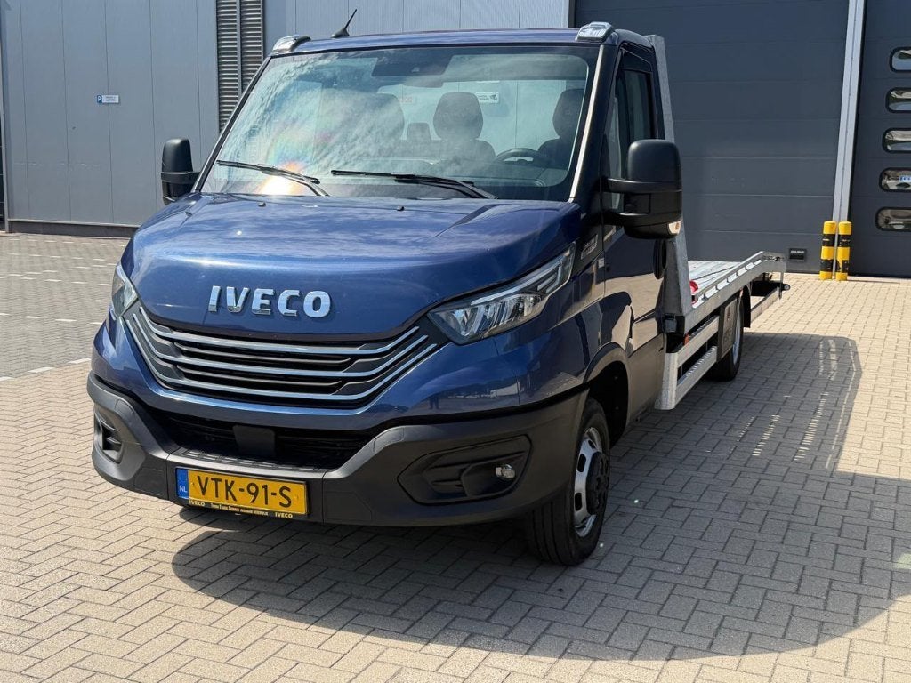 Iveco Daily 40C 2023 Blauw, Auto's, Automaat, Achterwielaandrijving, Iveco, Blauw